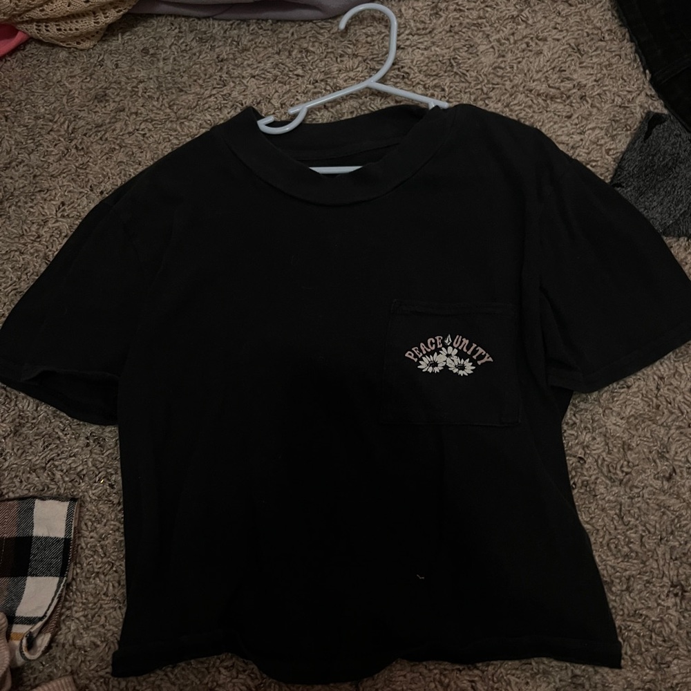 cropped t shirt